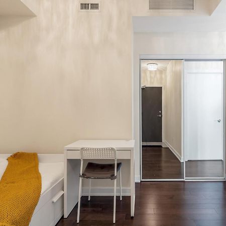 Ultra Luxurious 2.5 Bedroom 2 Full Bathroom 1 Parking Condo Near Sq1 Striking Views Миссиссага Экстерьер фото